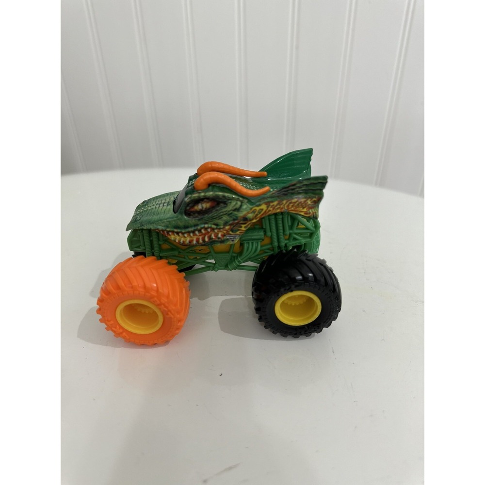 Monster Jam Dragon Monster Truck Die-Cast Green with Mismatched Tires 1:64 Scale